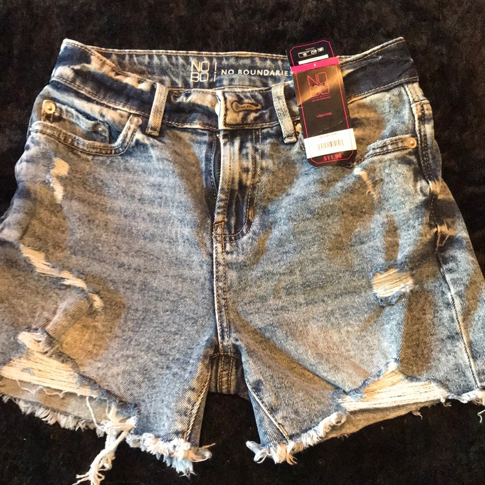 No Boundaries Women’s shorts